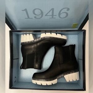 New Bernardo Sutton Black Leather Calf Chelsea Platform Chunky Boot Women Size 7
